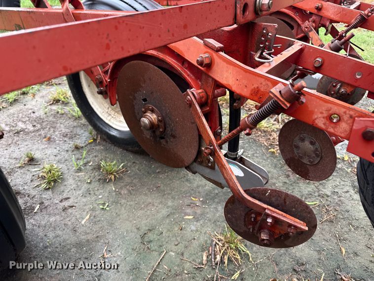 image for item FB6879 International 400 Cyclo Air planter