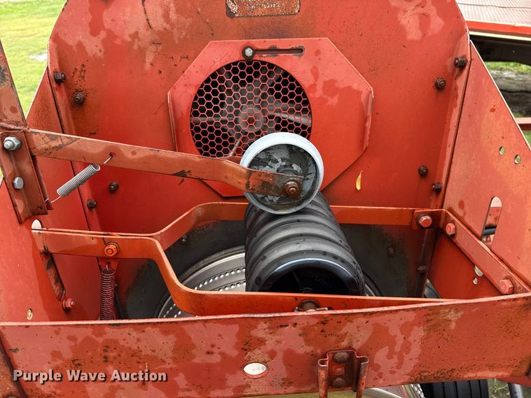 image for item FB6879 International 400 Cyclo Air planter