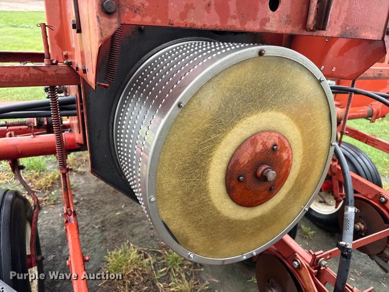 image for item FB6879 International 400 Cyclo Air planter