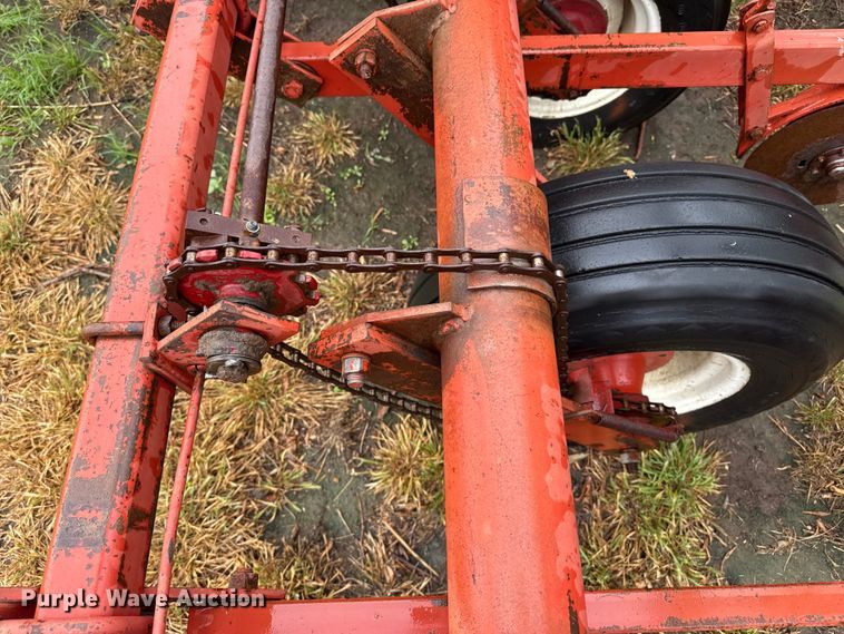 image for item FB6879 International 400 Cyclo Air planter
