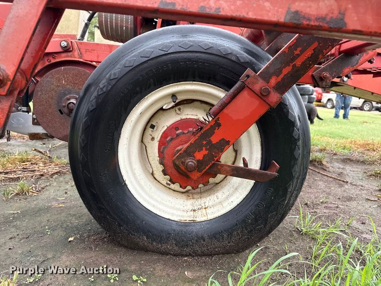 image for item FB6879 International 400 Cyclo Air planter