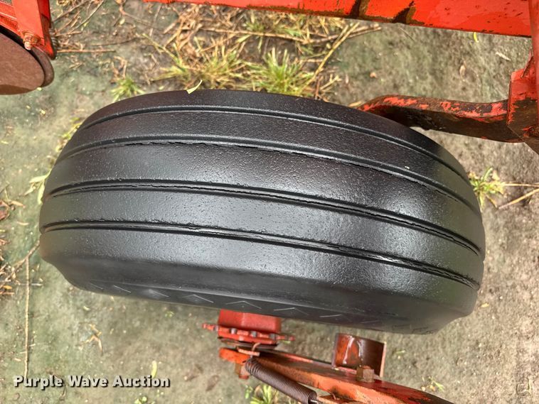 image for item FB6879 International 400 Cyclo Air planter