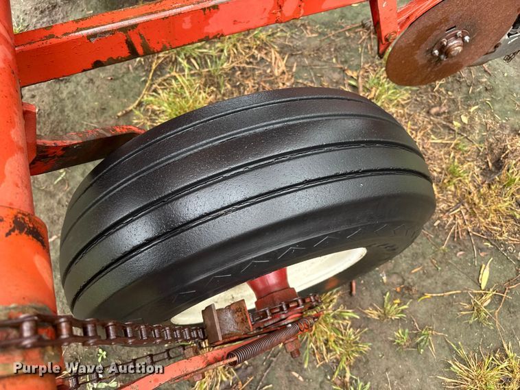 image for item FB6879 International 400 Cyclo Air planter