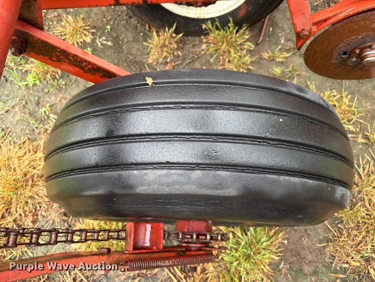 image for item FB6879 International 400 Cyclo Air planter