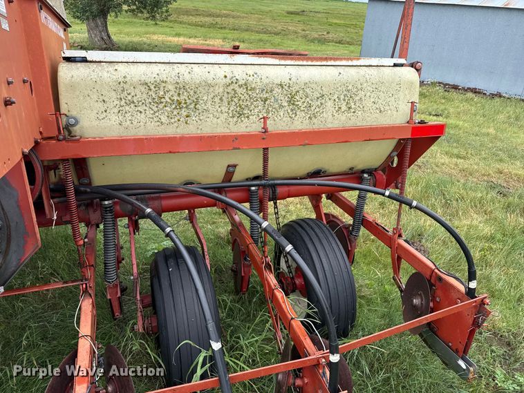 image for item FB6879 International 400 Cyclo Air planter