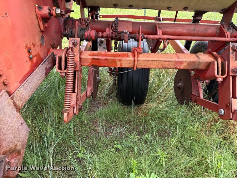 image for item FB6879 International 400 Cyclo Air planter