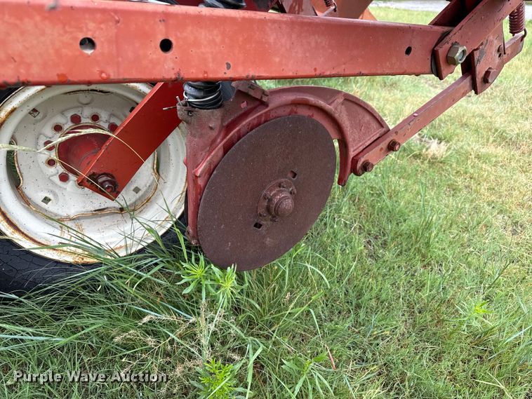 image for item FB6879 International 400 Cyclo Air planter