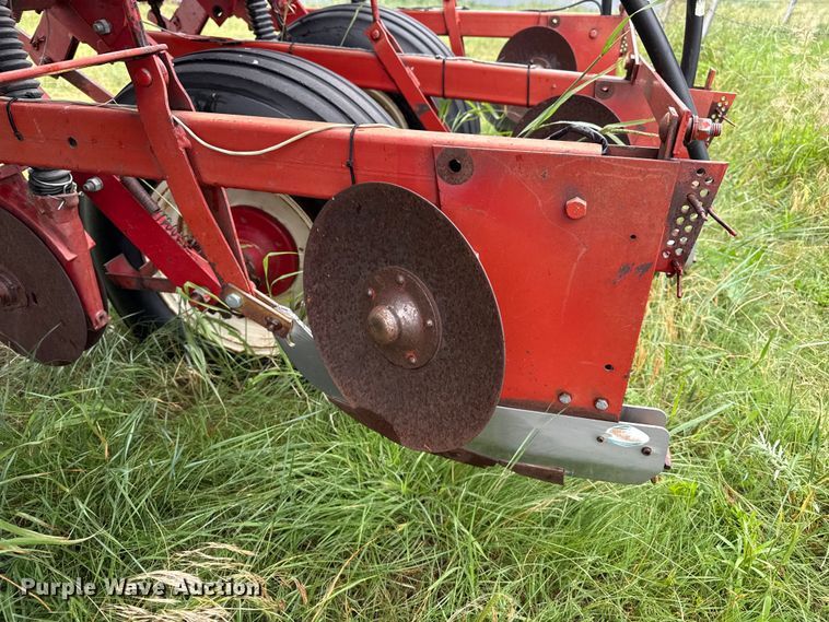 image for item FB6879 International 400 Cyclo Air planter