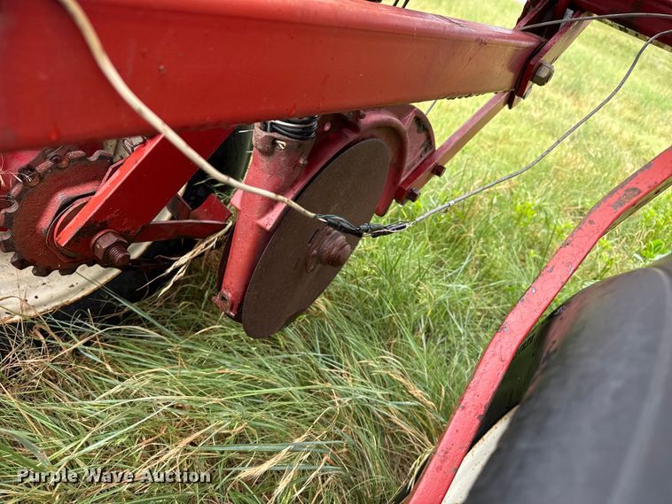 image for item FB6879 International 400 Cyclo Air planter