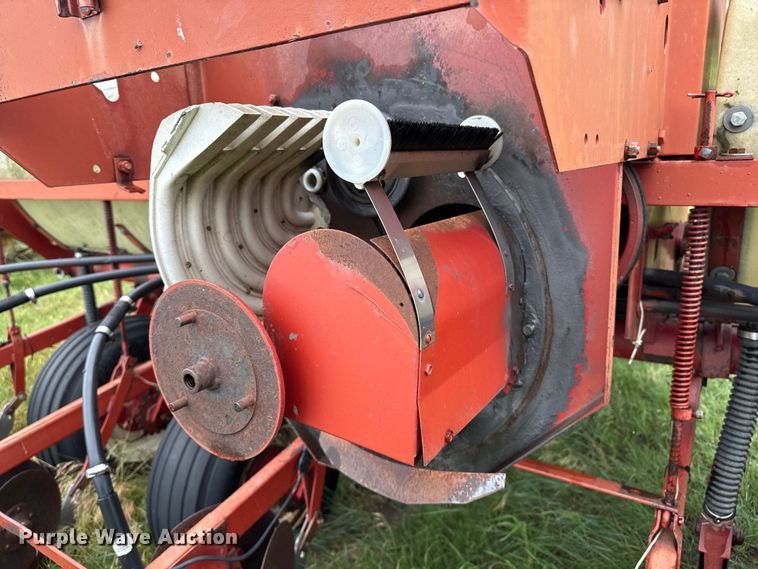 image for item FB6879 International 400 Cyclo Air planter
