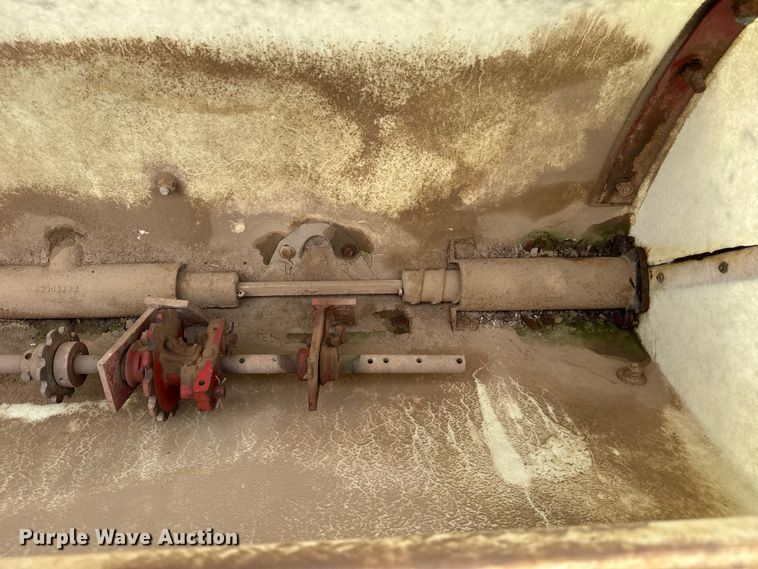 image for item FB6879 International 400 Cyclo Air planter
