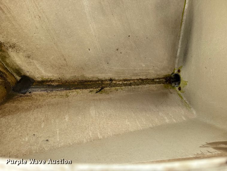 image for item FB6879 International 400 Cyclo Air planter