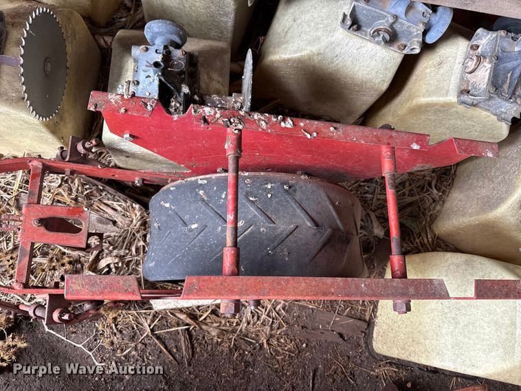 image for item FB6879 International 400 Cyclo Air planter