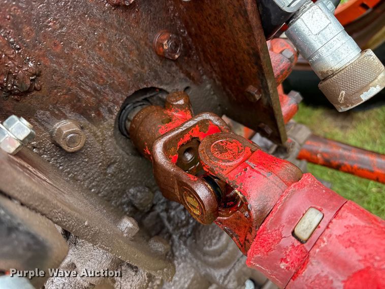 image for item FB6880 Massey Ferguson 12 small square baler
