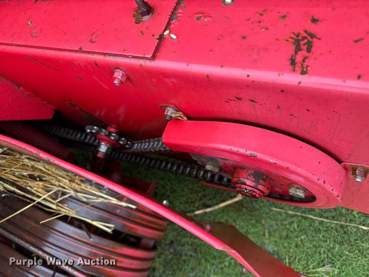 image for item FB6880 Massey Ferguson 12 small square baler