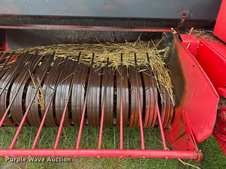 image for item FB6880 Massey Ferguson 12 small square baler