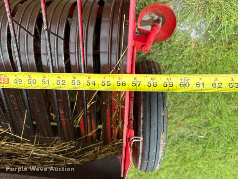 image for item FB6880 Massey Ferguson 12 small square baler