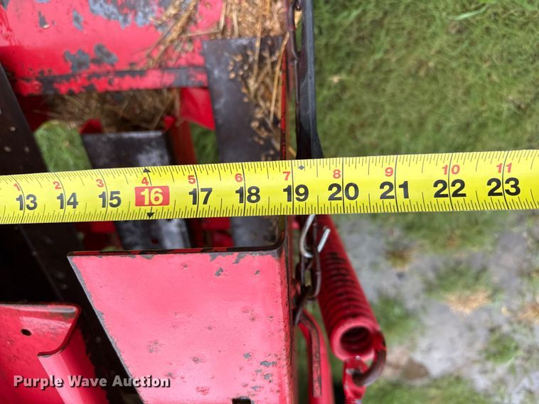 image for item FB6880 Massey Ferguson 12 small square baler