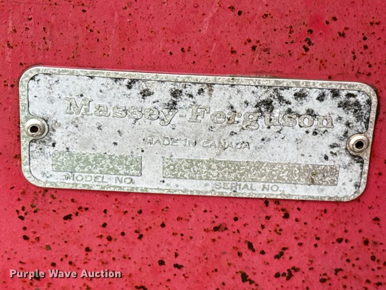 image for item FB6880 Massey Ferguson 12 small square baler
