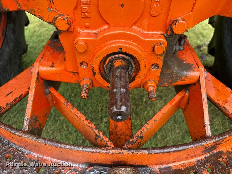image for item FB6881 1972 Case 970 tractor
