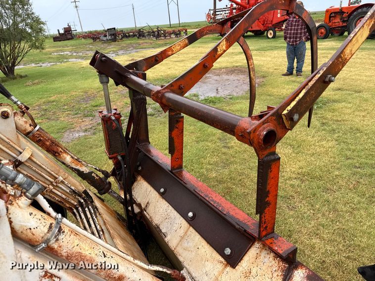 image for item FB6881 1972 Case 970 tractor