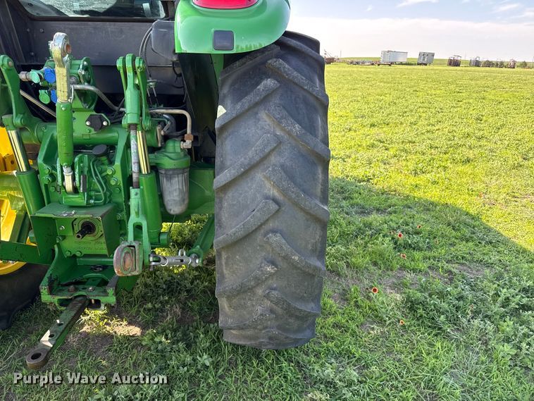 image for item FB6894 2016 John Deere 6120E MFWD tractor