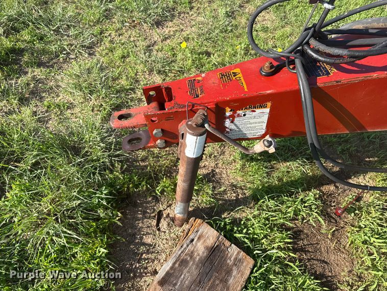 image for item FB6895 White 6100 no-till planter