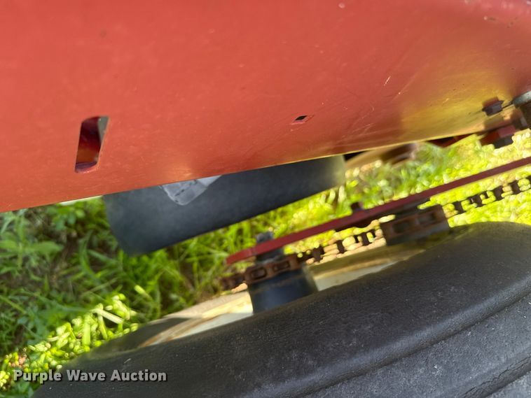 image for item FB6895 White 6100 no-till planter