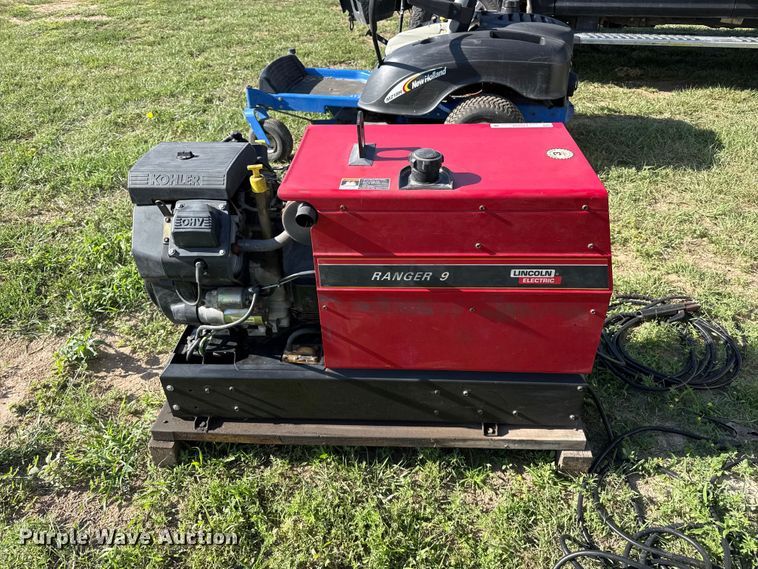 image for item FB6896 Lincoln Ranger 9 welder