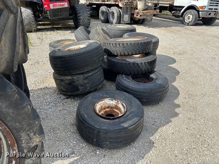 image for item FC1760 (15) tires and wheels