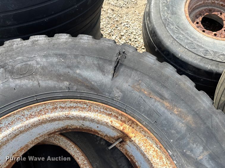 image for item FC1760 (15) tires and wheels