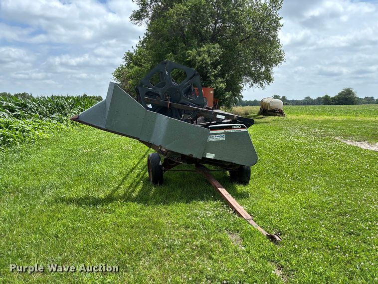 image for item FC1764 Allis-Chalmers 320 rigid head
