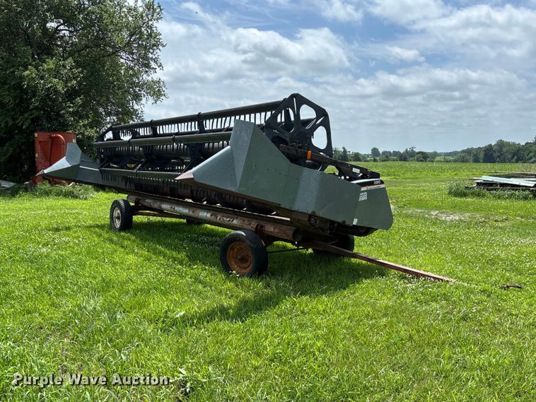 image for item FC1764 Allis-Chalmers 320 rigid head