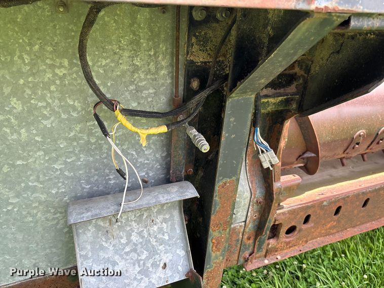 image for item FC1764 Allis-Chalmers 320 rigid head