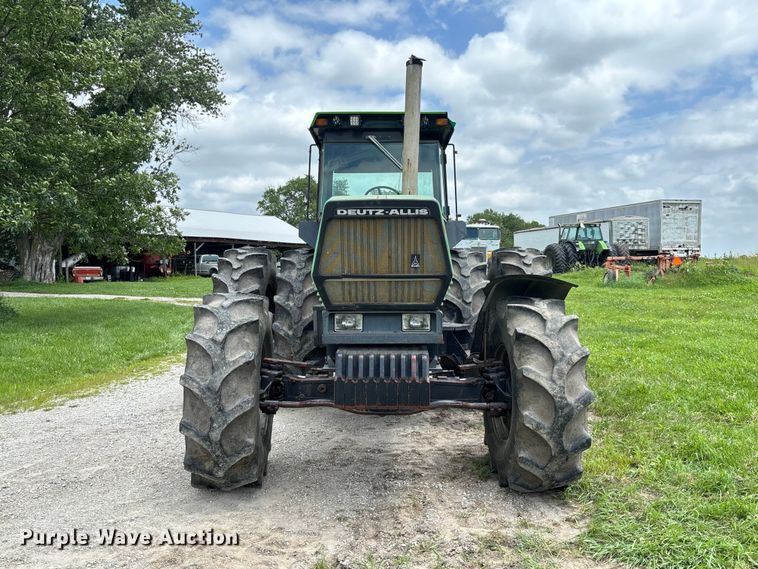image for item FC1765 1989 Deutz-Allis 9190 MFWD tractor