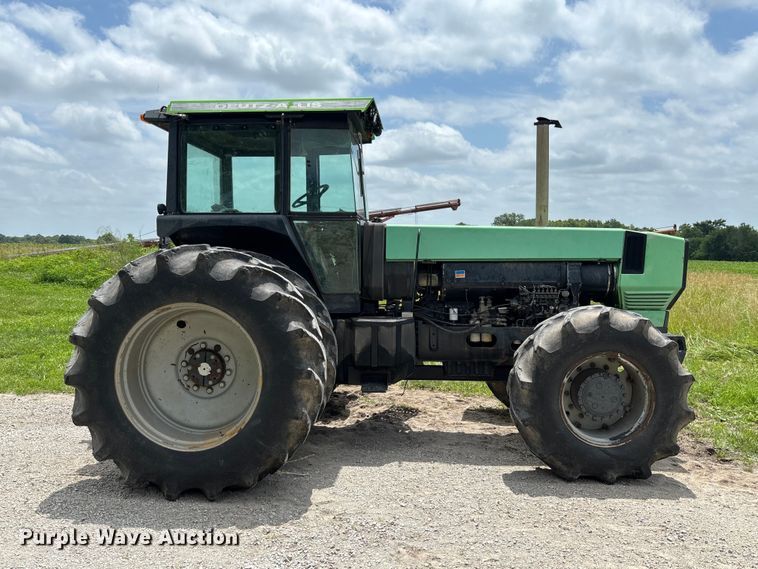 image for item FC1765 1989 Deutz-Allis 9190 MFWD tractor