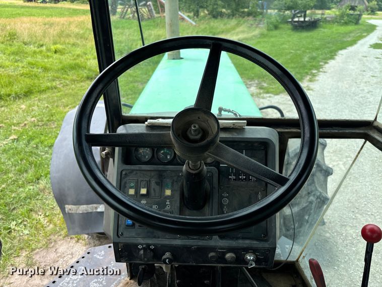 image for item FC1765 1989 Deutz-Allis 9190 MFWD tractor