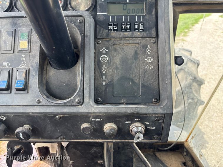 image for item FC1765 1989 Deutz-Allis 9190 MFWD tractor
