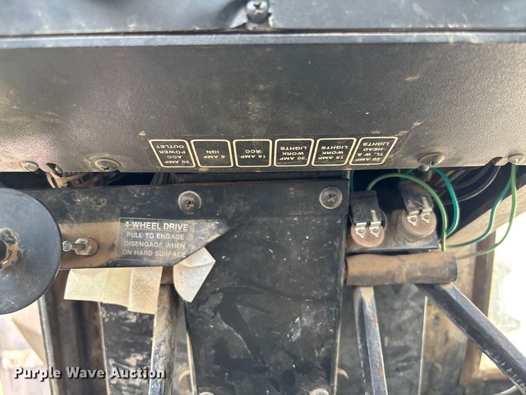 image for item FC1765 1989 Deutz-Allis 9190 MFWD tractor