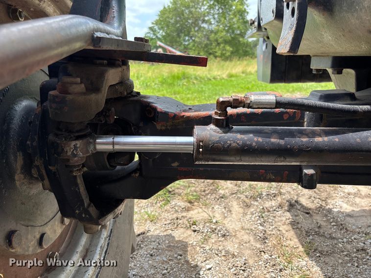 image for item FC1765 1989 Deutz-Allis 9190 MFWD tractor