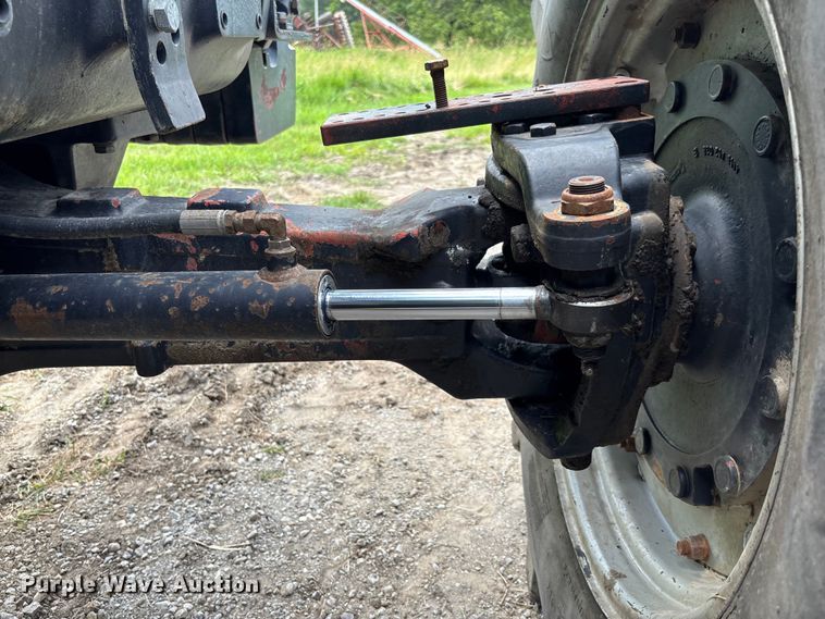 image for item FC1765 1989 Deutz-Allis 9190 MFWD tractor