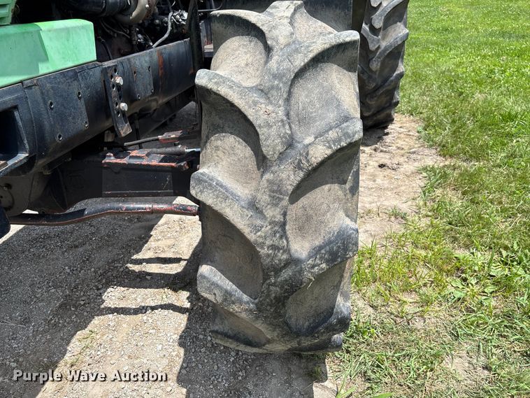 image for item FC1765 1989 Deutz-Allis 9190 MFWD tractor