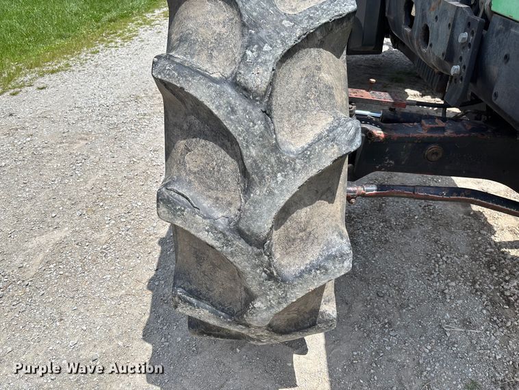 image for item FC1765 1989 Deutz-Allis 9190 MFWD tractor
