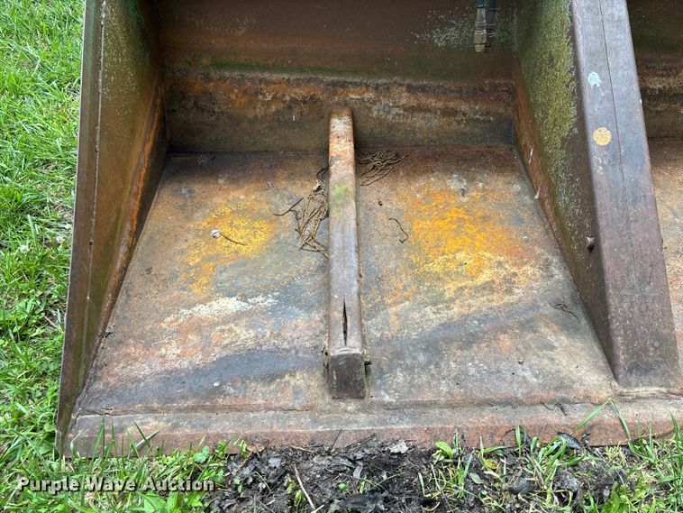 image for item FC1766 Bucket