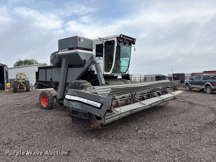 image for item FC2351 Allis-chalmers Gleaner L2 Golden Harvest combine