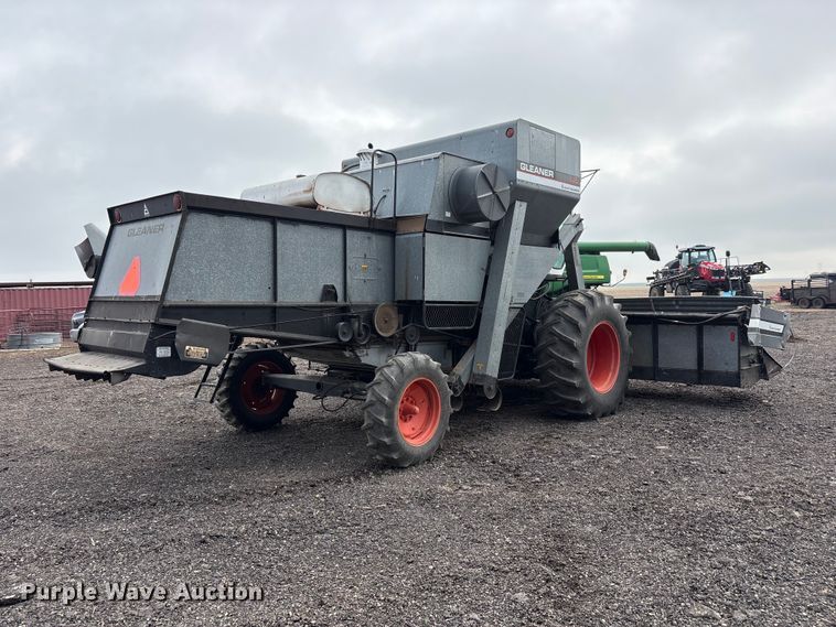 image for item FC2351 Allis-chalmers Gleaner L2 Golden Harvest combine