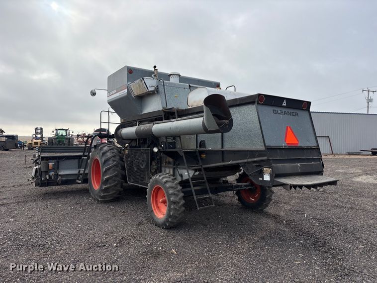 image for item FC2351 Allis-chalmers Gleaner L2 Golden Harvest combine