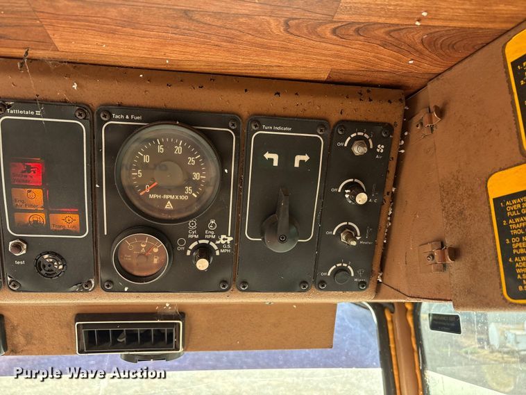 image for item FC2351 Allis-chalmers Gleaner L2 Golden Harvest combine
