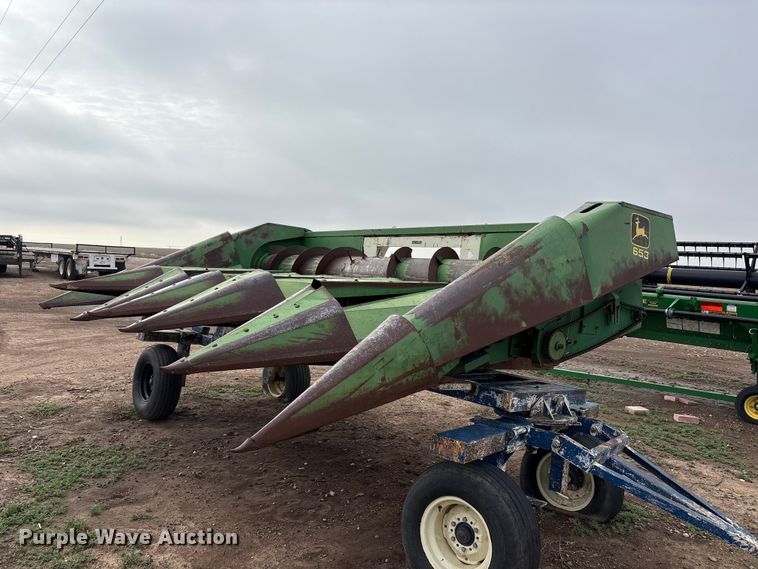 image for item FC2351 Allis-chalmers Gleaner L2 Golden Harvest combine