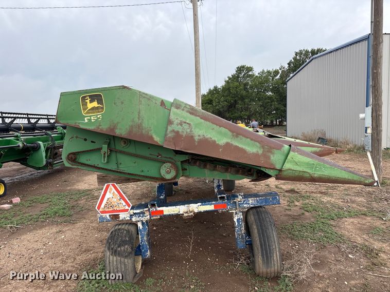 image for item FC2351 Allis-chalmers Gleaner L2 Golden Harvest combine